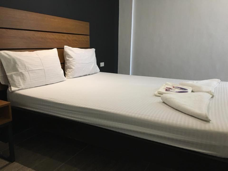 Solaris 88 Inn Tarlac City Dış mekan fotoğraf